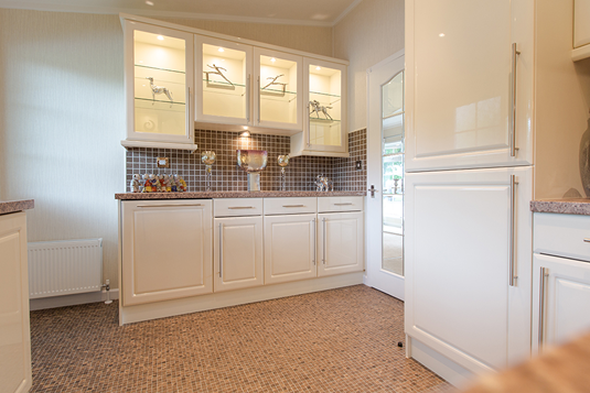 F&R  LIGHT PARK HOMES
